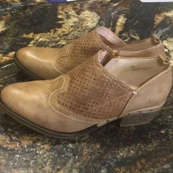 Corkys Shoes - New Tan boots/booties!